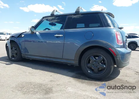 2010 Mini Cooper из США, поврежденный, VIN WMWMF3C52ATZ25692